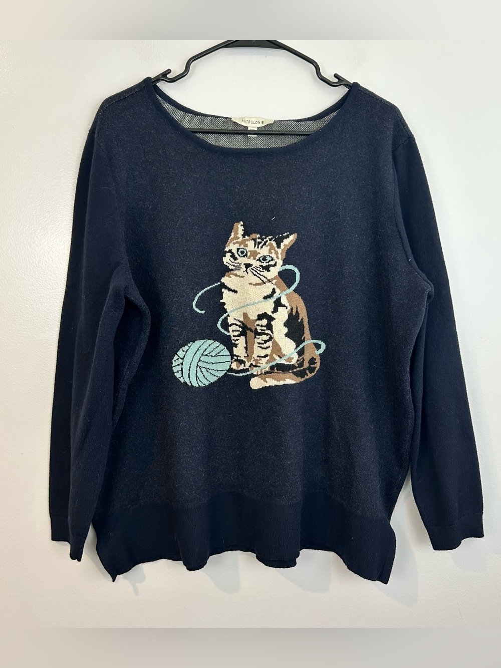 Astrologie Dark Navy Blue Cat/Kitten with Yarn Pullover Sweater Size XXL